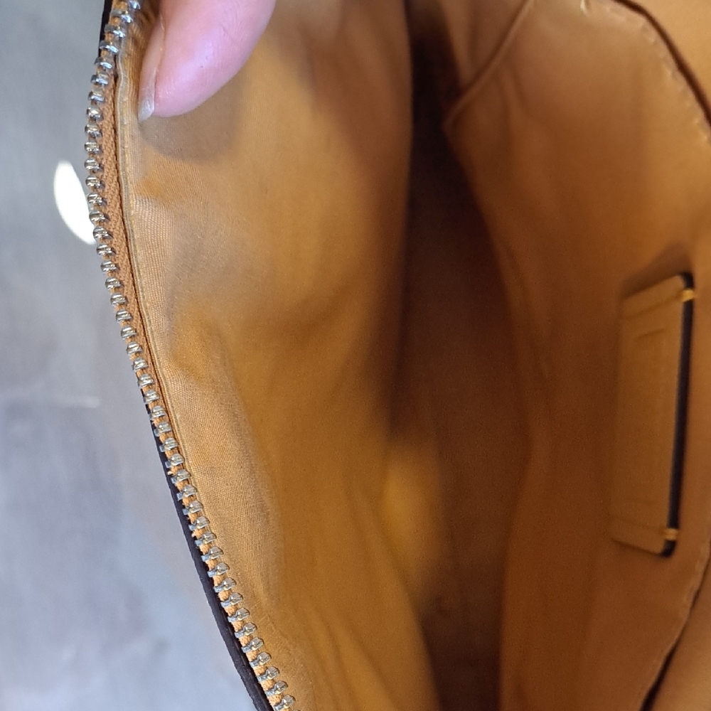 Coach Yellow Crossbody Bag with Zipper and Adjustable Strap - Picture 5 of 7